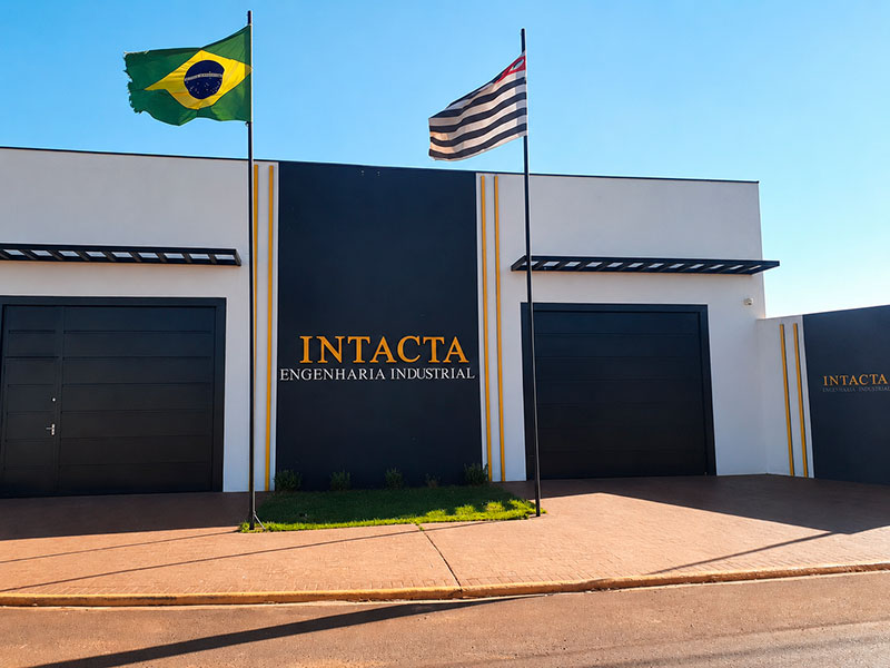 A Intacta em obra industrial